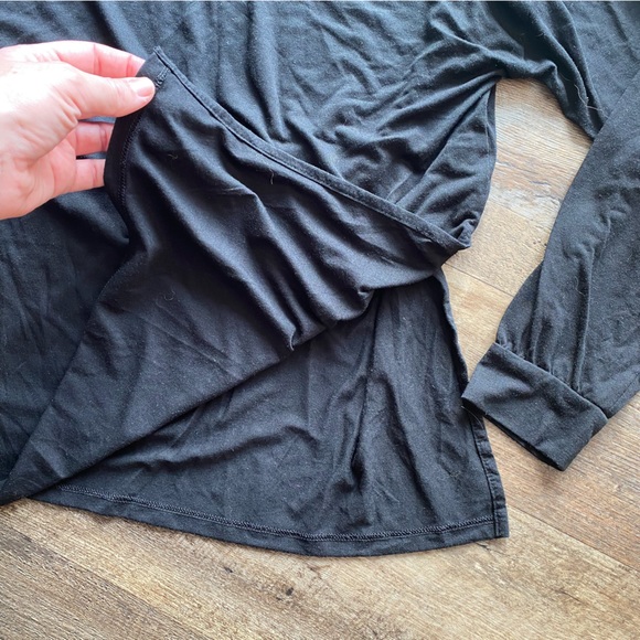 Old Navy Active Ultralite Long Sleeve Tunic Tee - Picture 5 of 7